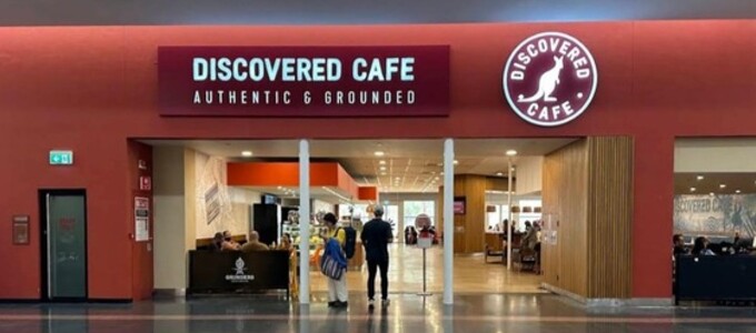 An outside view of a cafe